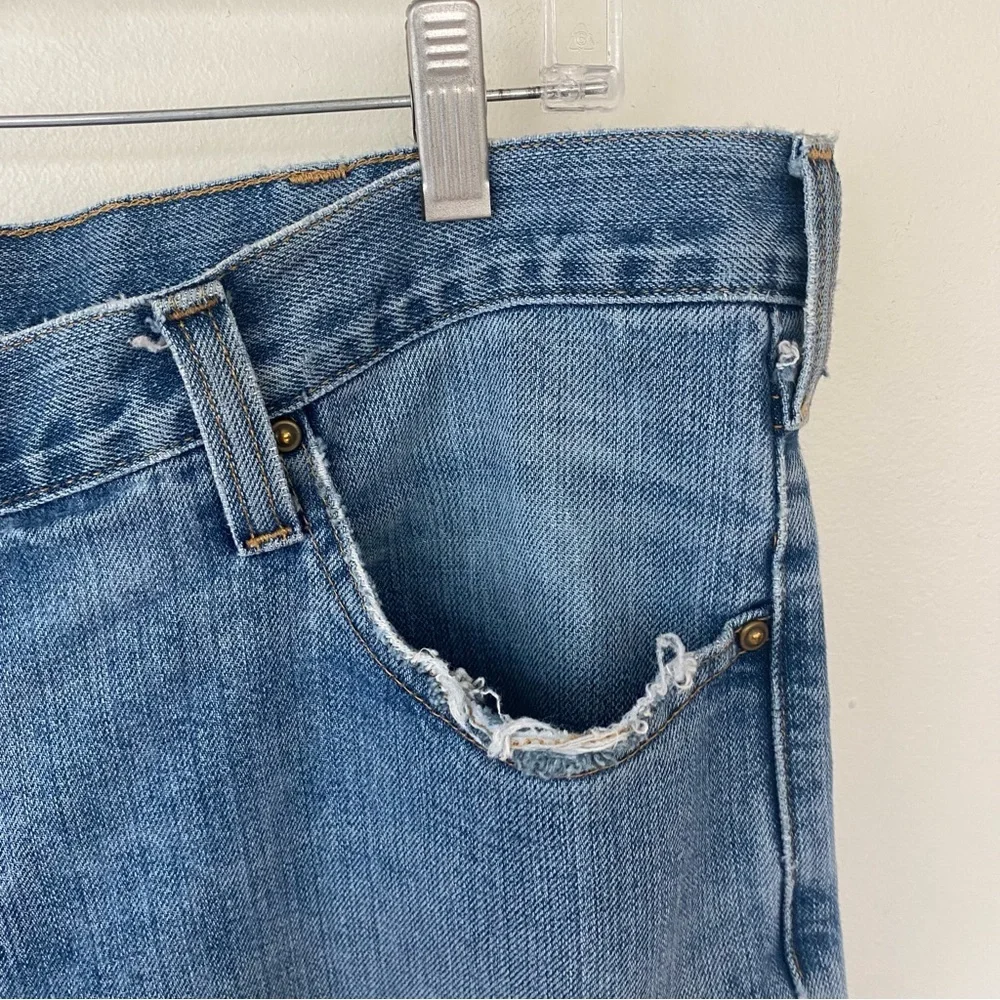 Carhartt relaxed fit distressed straight leg jeans size 38x32 - Picture 4 of 16